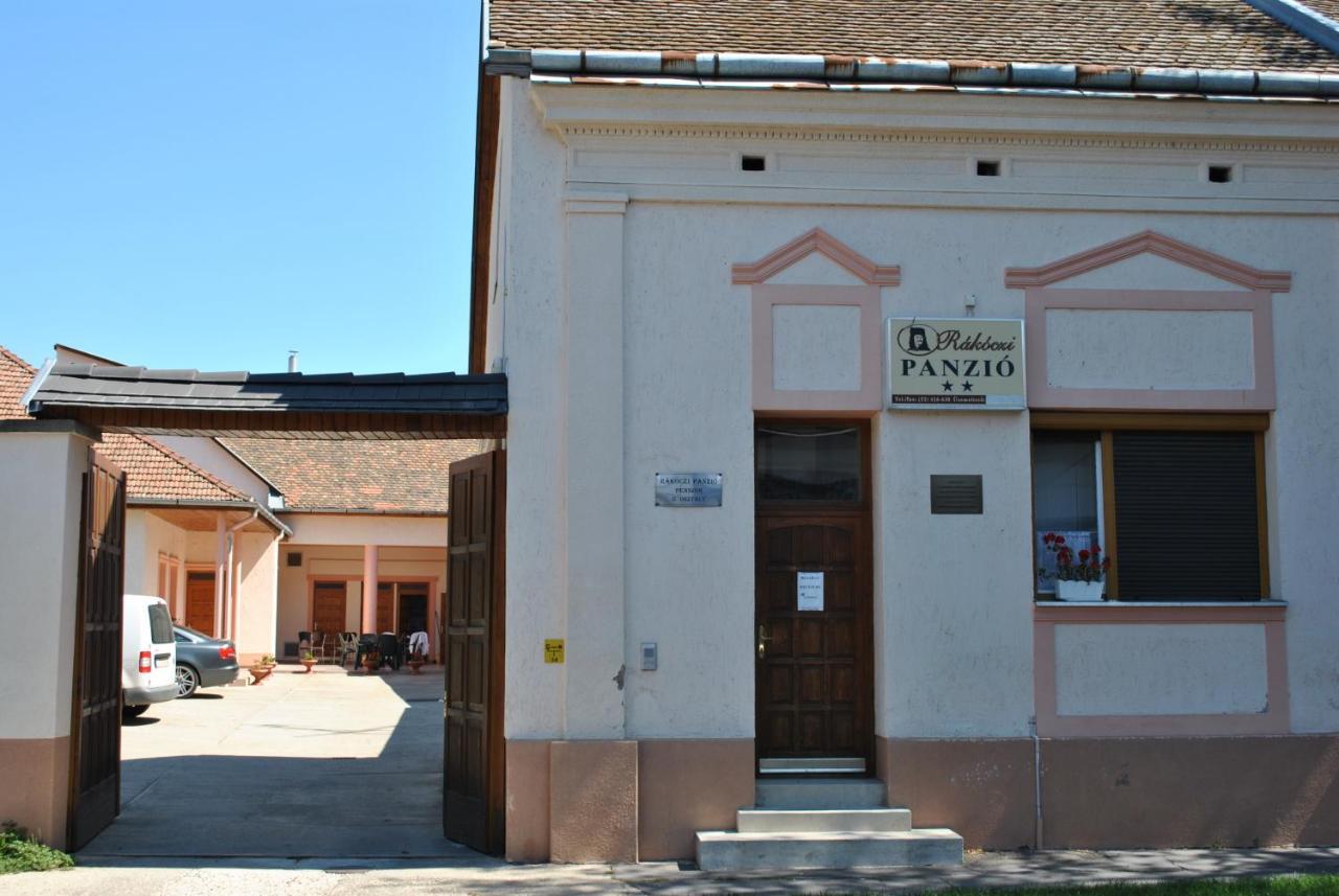 Rákóczi panzió Debreczyn Zewnętrze zdjęcie